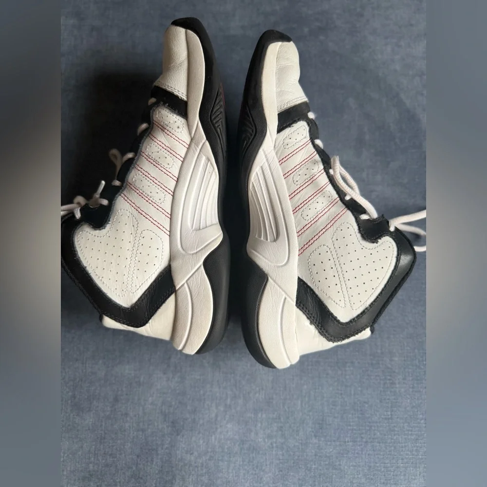 Adidas Youth Basketball Shoes SZ 6.5 Lace Up High Top White Red Black Athletic